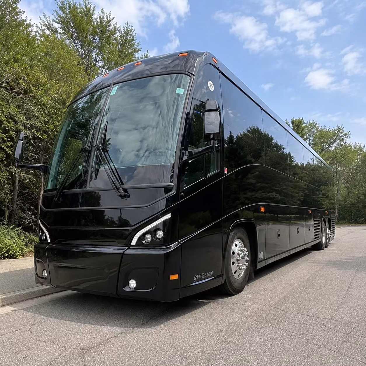 multi day bus rentals from ontario for concerts sports and group travel