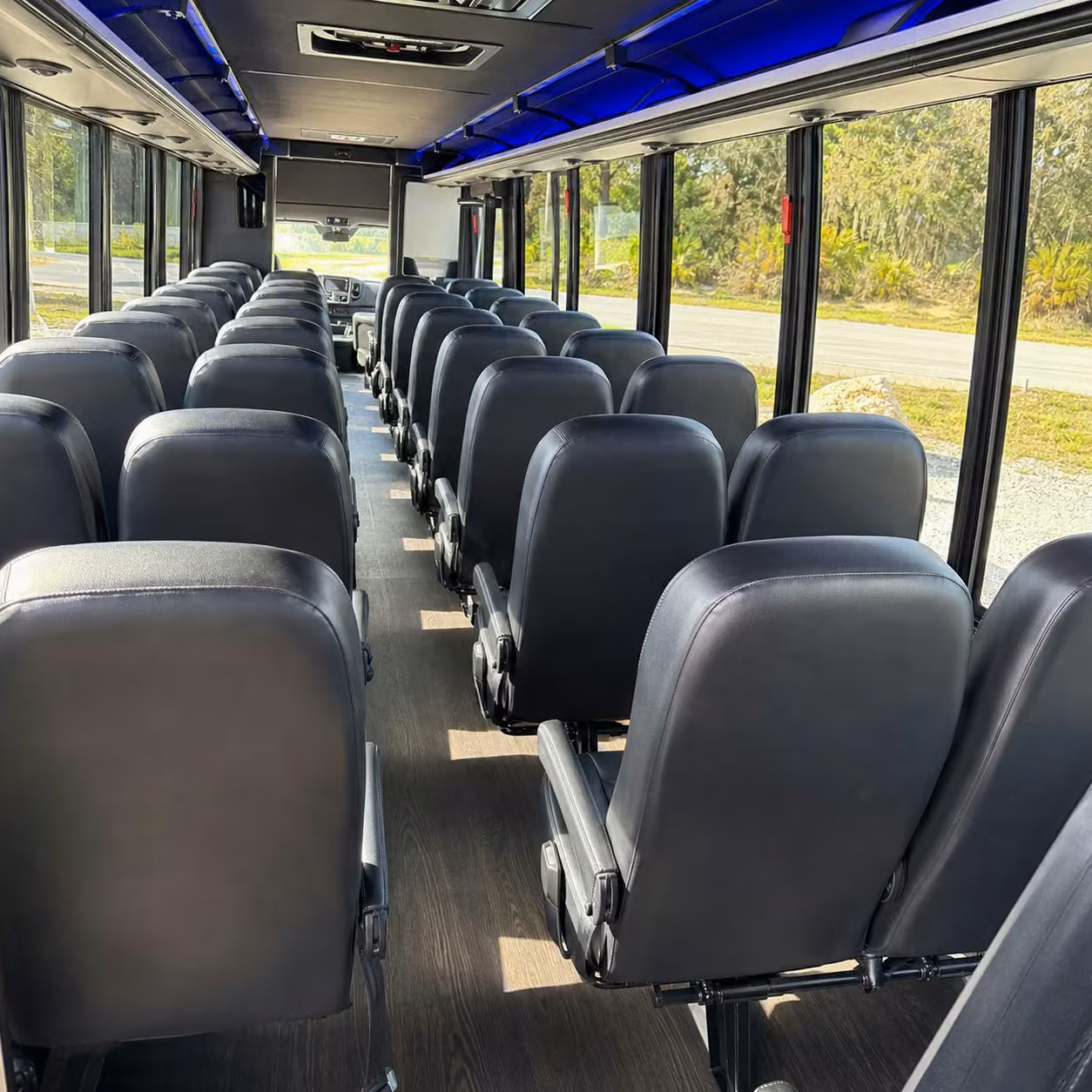 ontario 28 passenger minibus rental