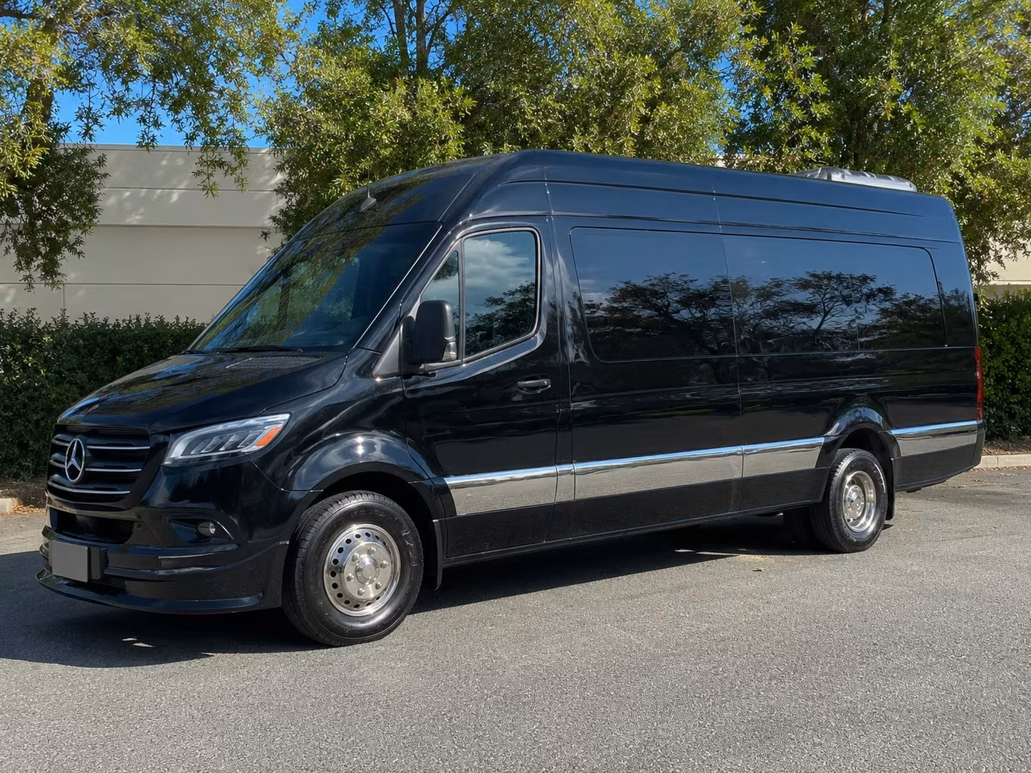 ontario airport transportation